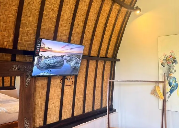 Alojamento de Acomodação e Pequeno-almoço Edem Cafe Ubud